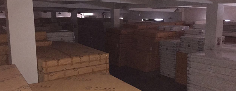 公司產(chǎn)品倉儲車間